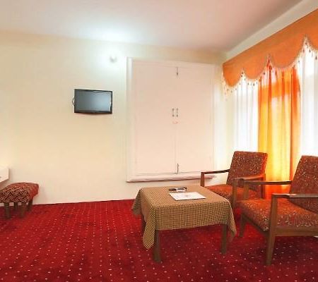 Hotel Mohan Palace Manali  Ngoại thất bức ảnh