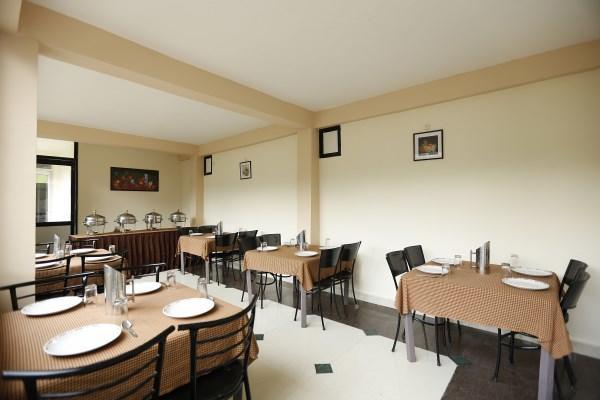 Hotel Mohan Palace Manali  Ngoại thất bức ảnh