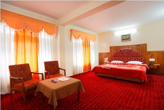 Hotel Mohan Palace Manali  Ngoại thất bức ảnh